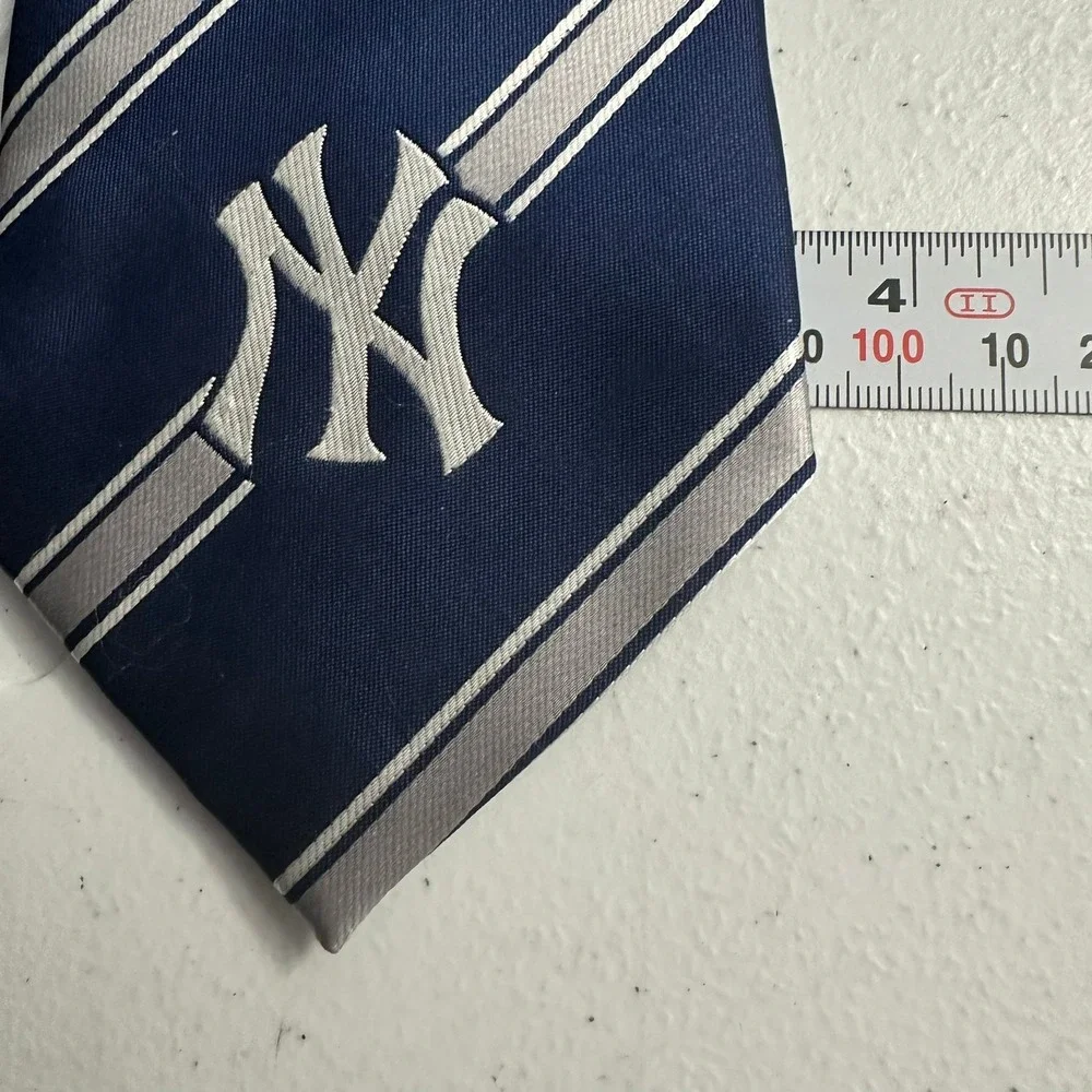 MLB New York Yankees Mens Necktie Navy Blue Grey Striped Logo Tie Baseball Fan